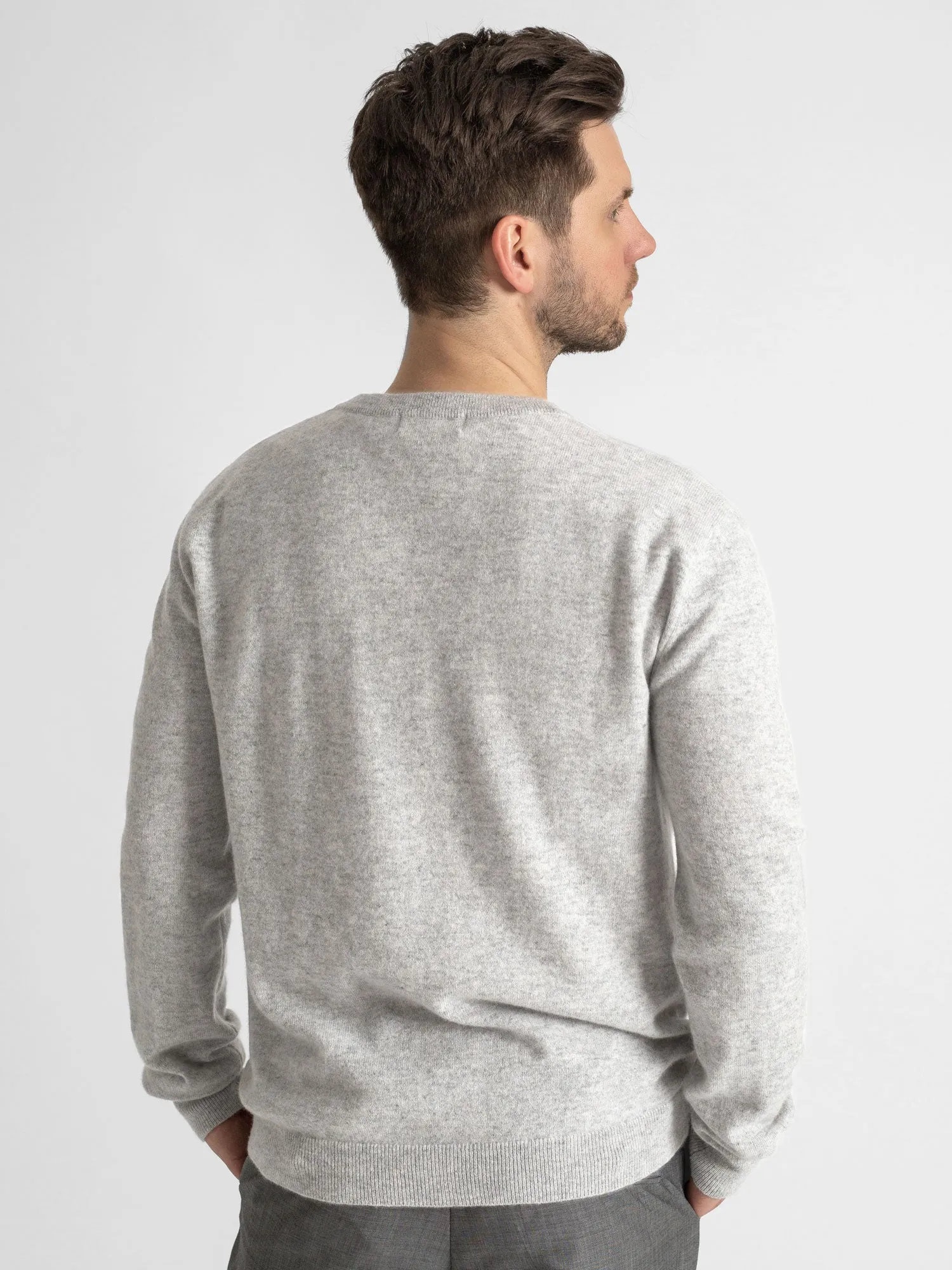 Herre kashmirgenser "V-neck" - lys grå