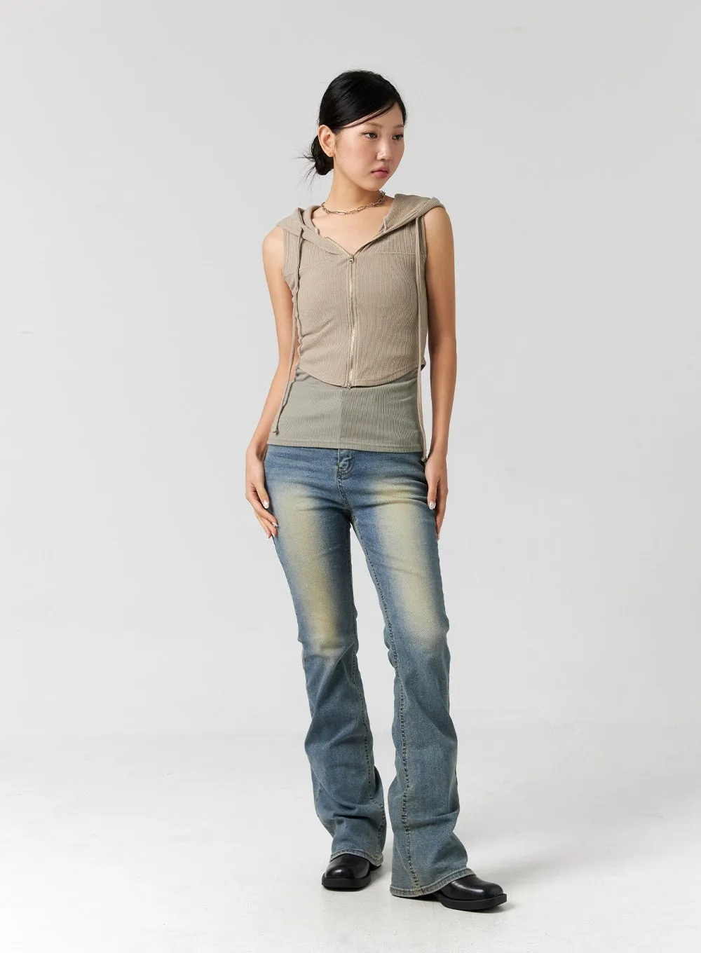 Mid-Rise Bootcut Jeans CG301